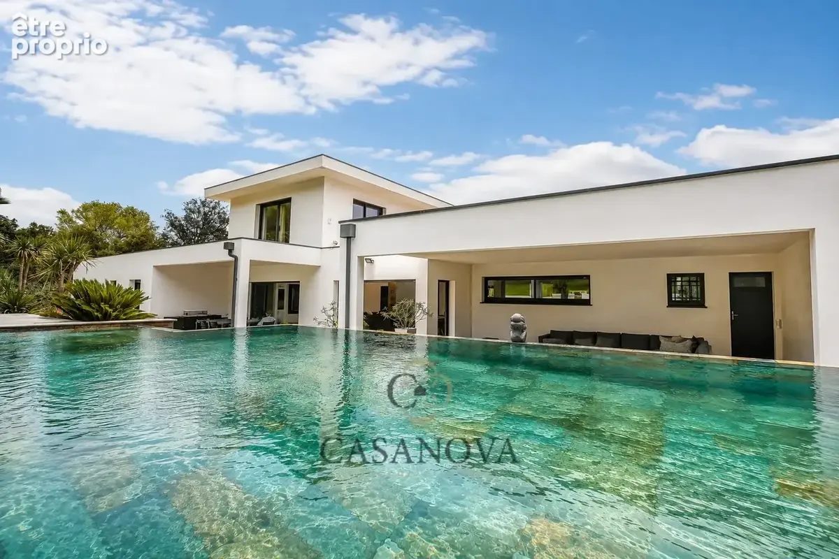Villa contemporaine de 280 m² sur 1,3 hectare - photo 4