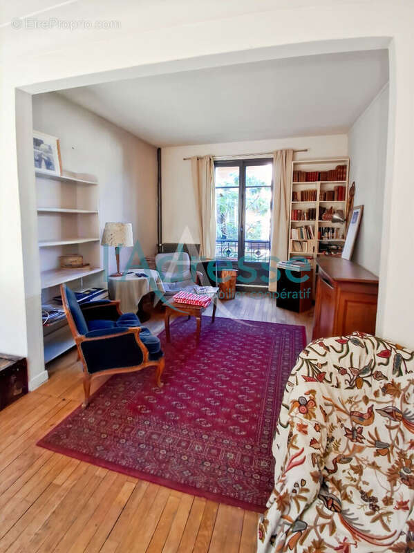 Maison à SURESNES