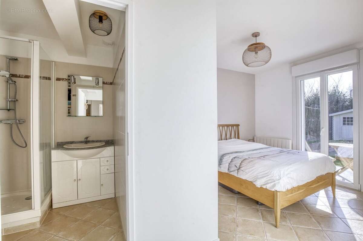 Maison à LES MOLIERES