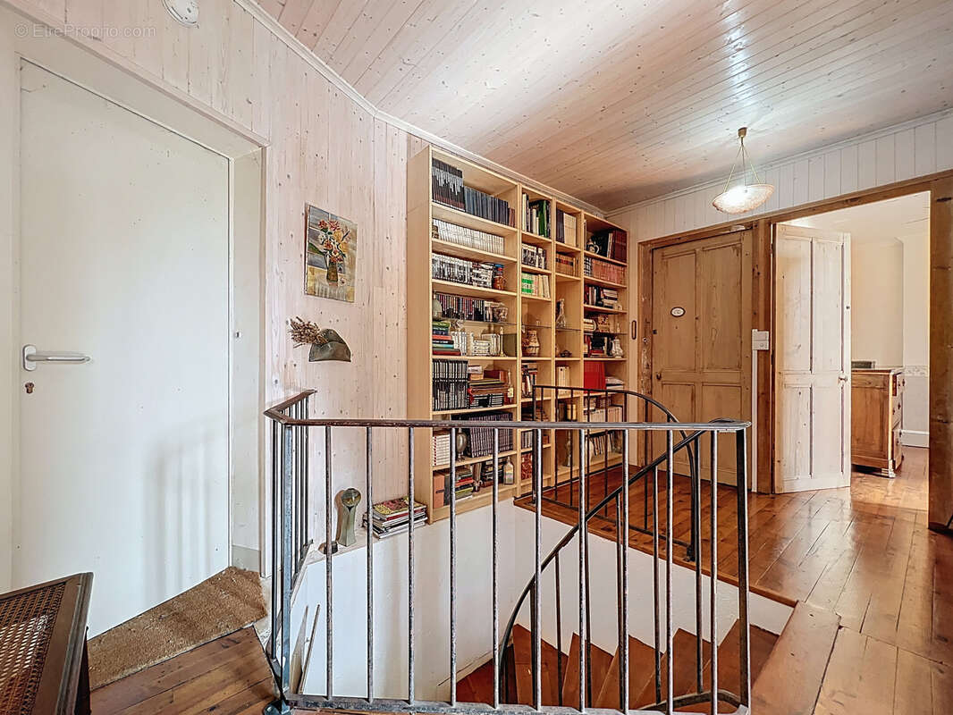 Maison à LES MOLLETTES