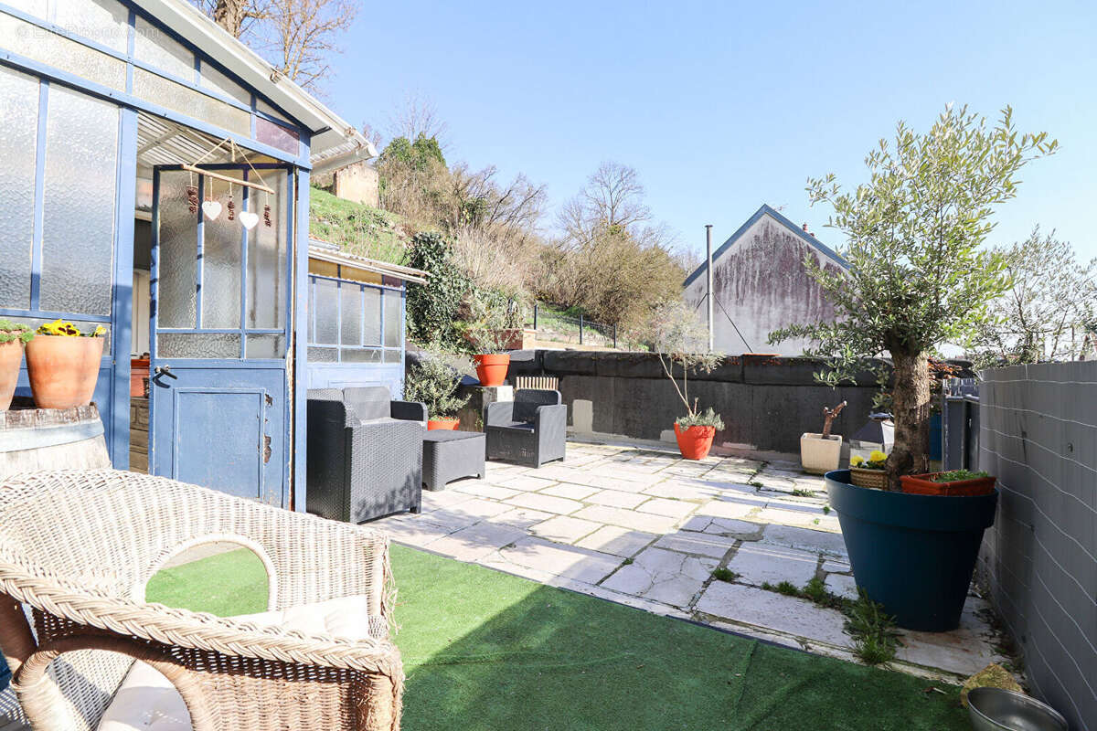 Appartement à PLOMBIERES-LES-DIJON
