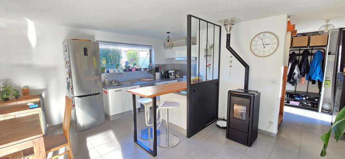 Photo 3 - Maison à POUILLEY-LES-VIGNES