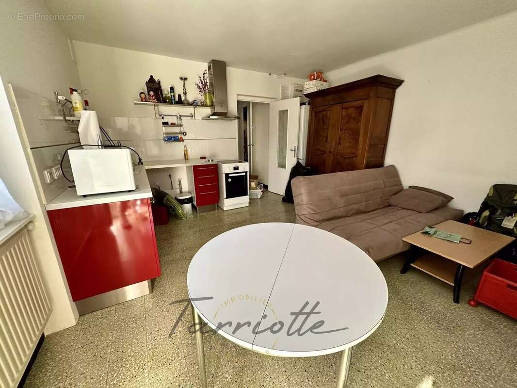 Maison à MONTELIMAR