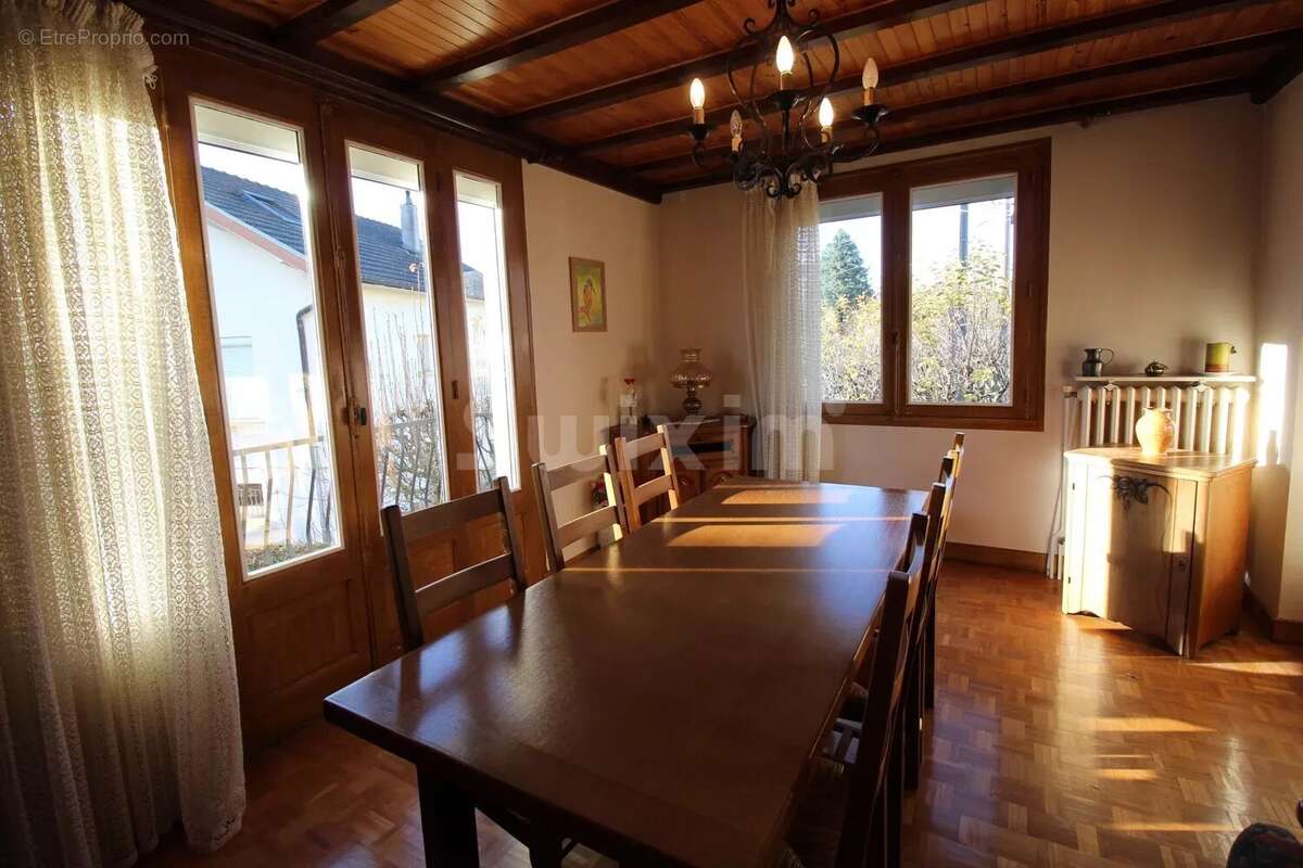 Maison à LONS-LE-SAUNIER