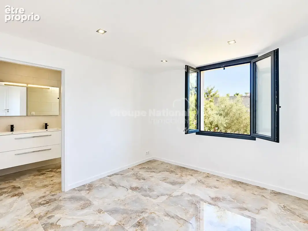 Toulon les 4 chemins - villa  2026 t5 de 121 m²  - terrain de 559 m² - piscine -  terrasse - photo 5