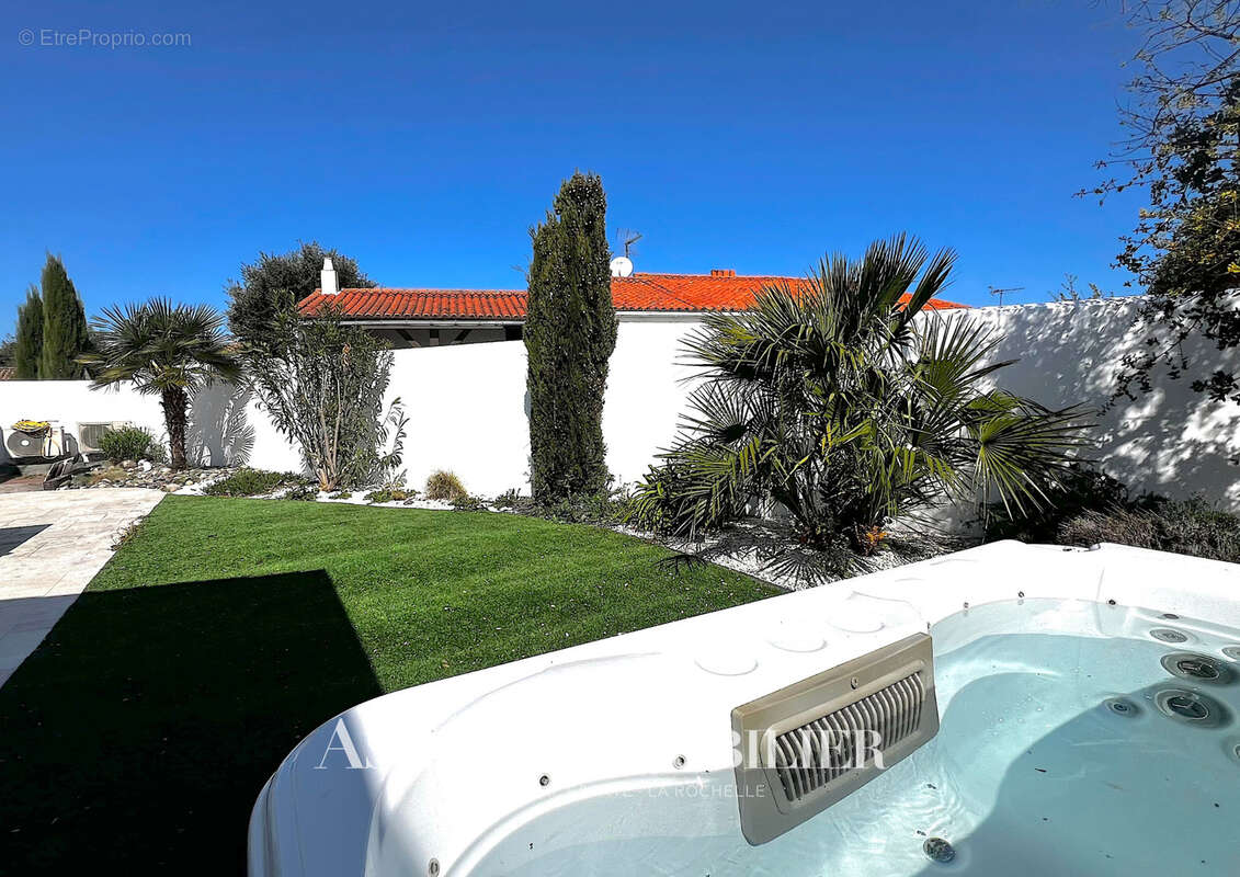 Maison à SAINT-MARTIN-DE-RE