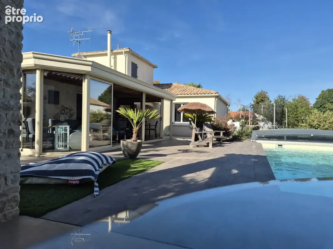 Photo Maison à Echire au prix de 399 000€