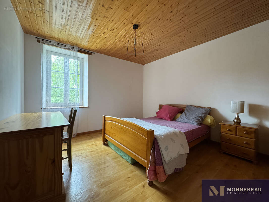 Maison à BAIGNES-SAINTE-RADEGONDE