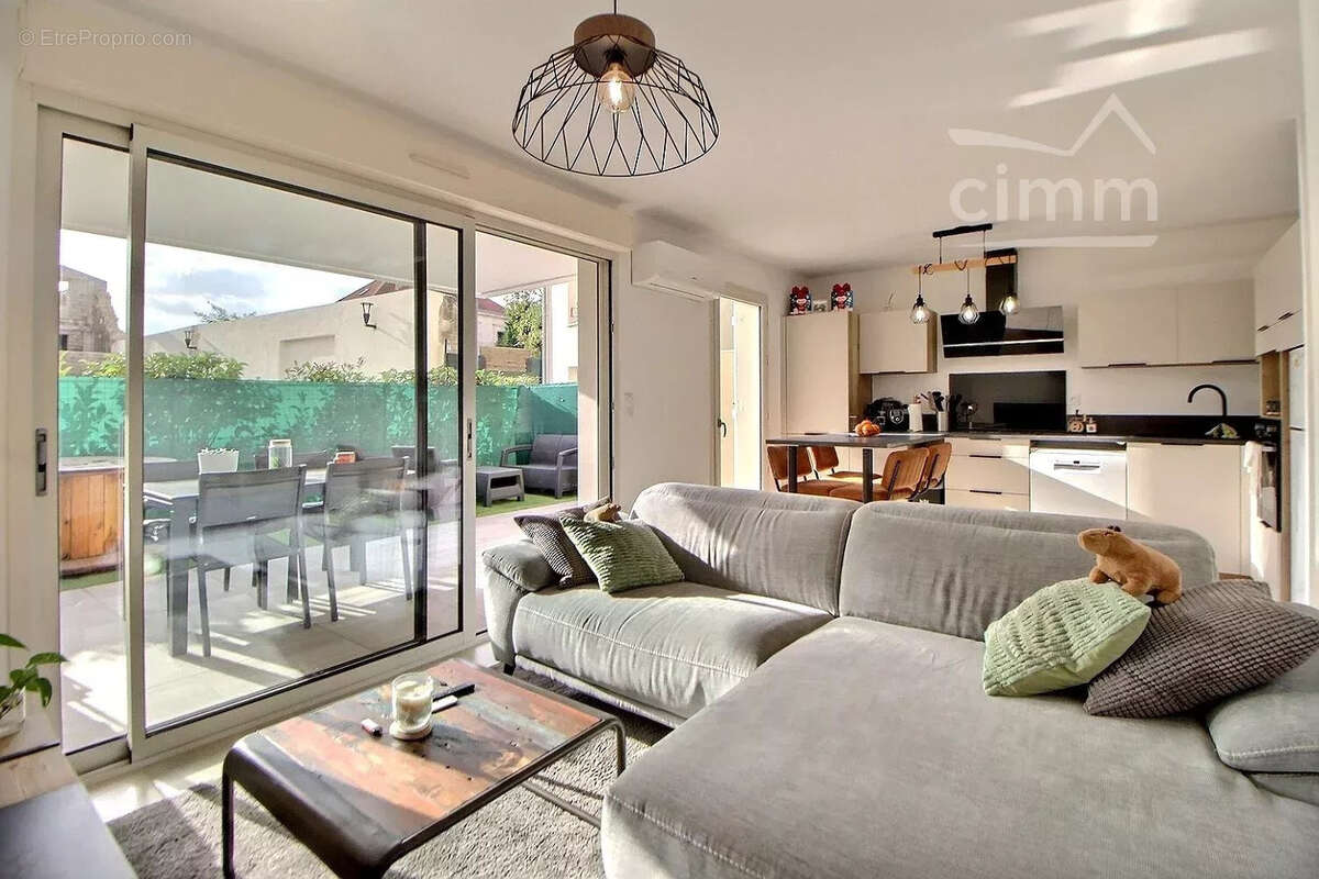 Appartement à LOUPIAN