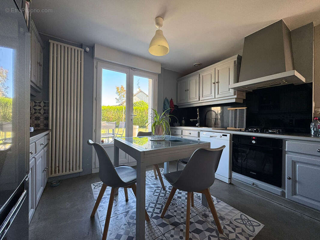 Maison à NEUVILLE-AUX-BOIS