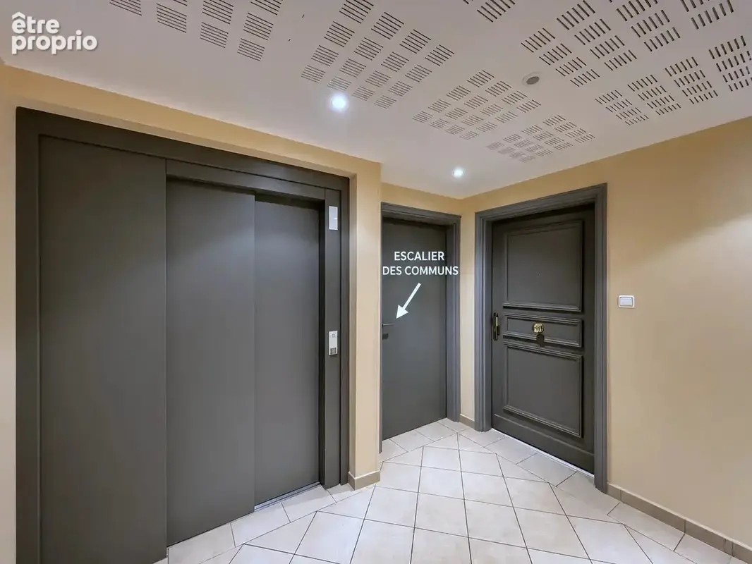 Hyères Costebelle – T3 de standing très calme, terrasse, parking – Garage 16 m² poss en supplément - photo 12