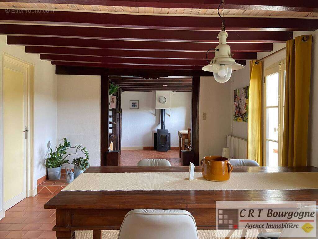 Maison à MOULINS-SUR-OUANNE