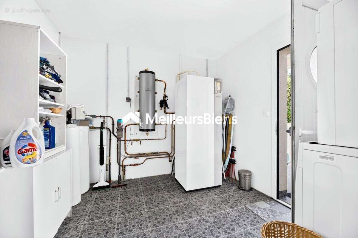 Maison contemporaine 287m2 - 5 chambres - Terrain 2512m2 - DPE A - photo 15