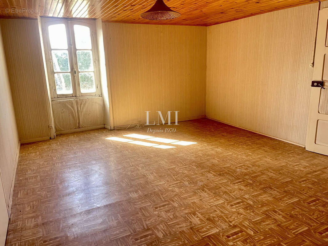 Maison à LOCOAL-MENDON