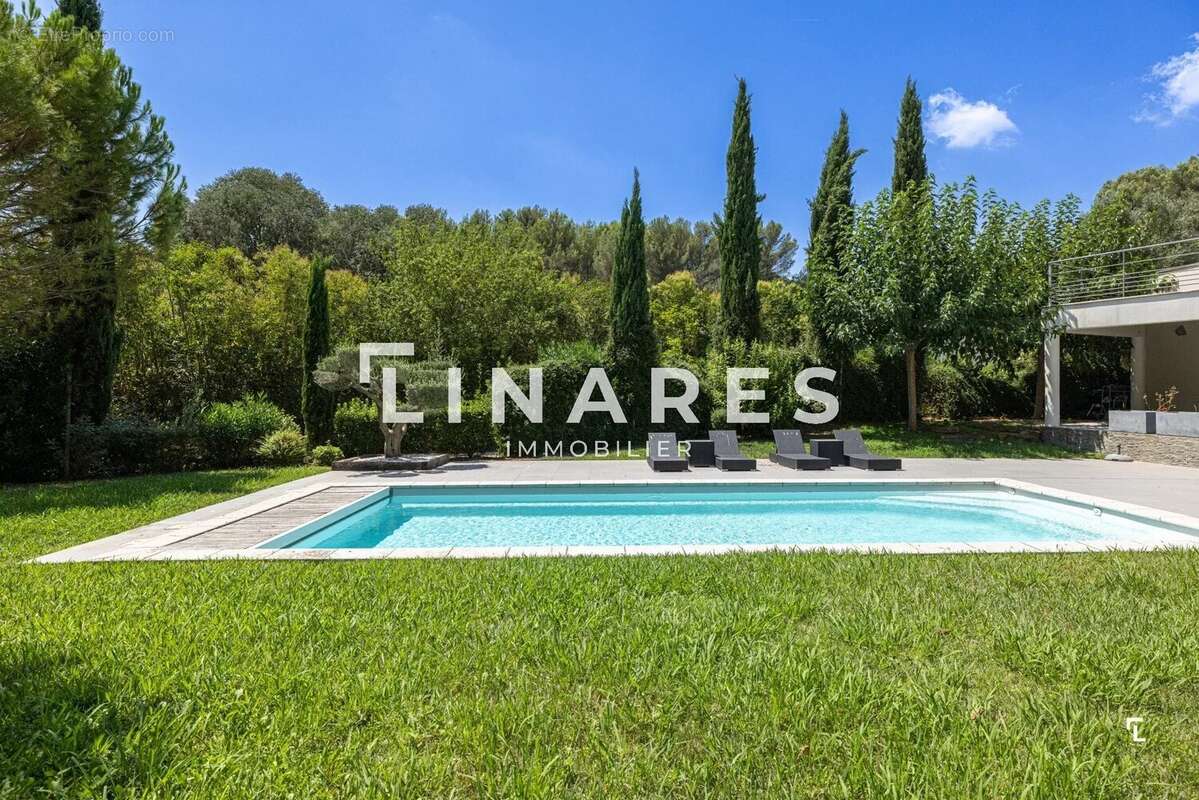 DOMAINE CALIFORNIA - Villa T5 de 226 m2 - Terrain Piscine - Salle de Sport -  Dépendance - 13011 Les accates - photo 2