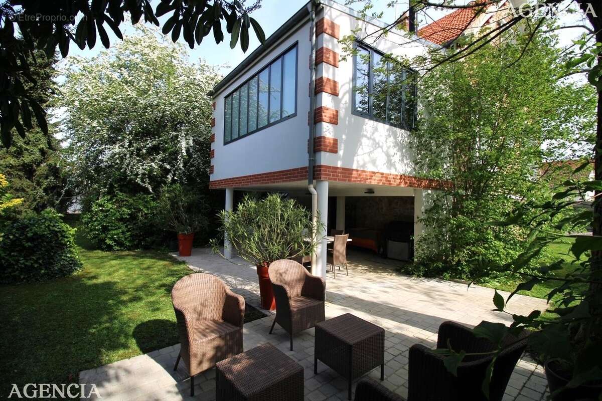 Maison à PONTAULT-COMBAULT
