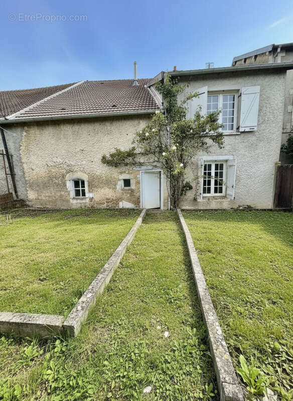 Maison à FREBECOURT