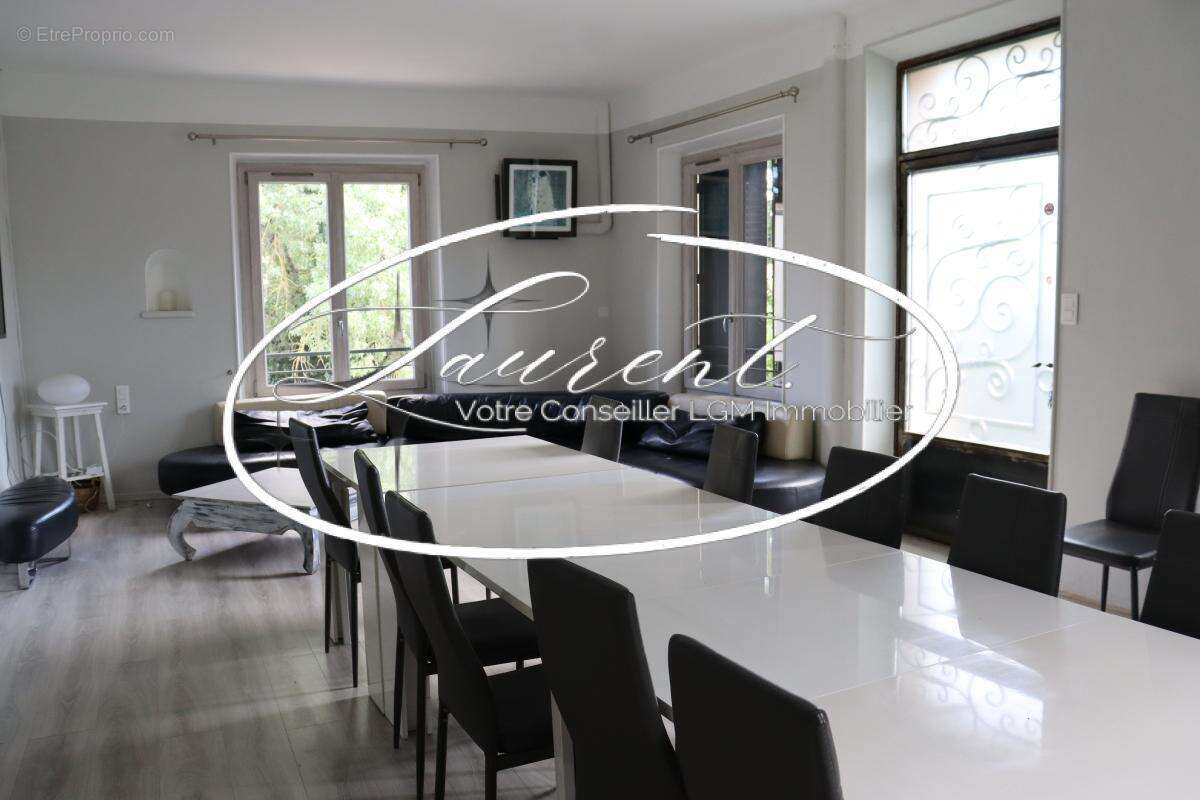 Maison à VEZENOBRES