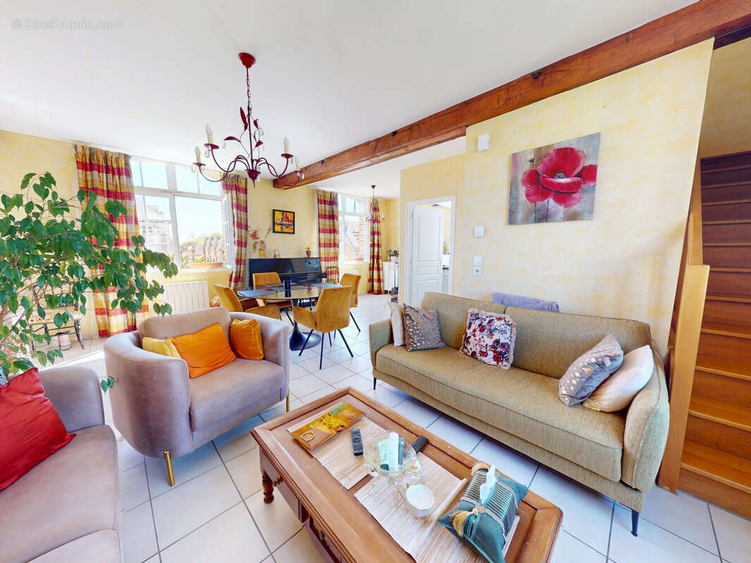Appartement à SAINTE-SAVINE