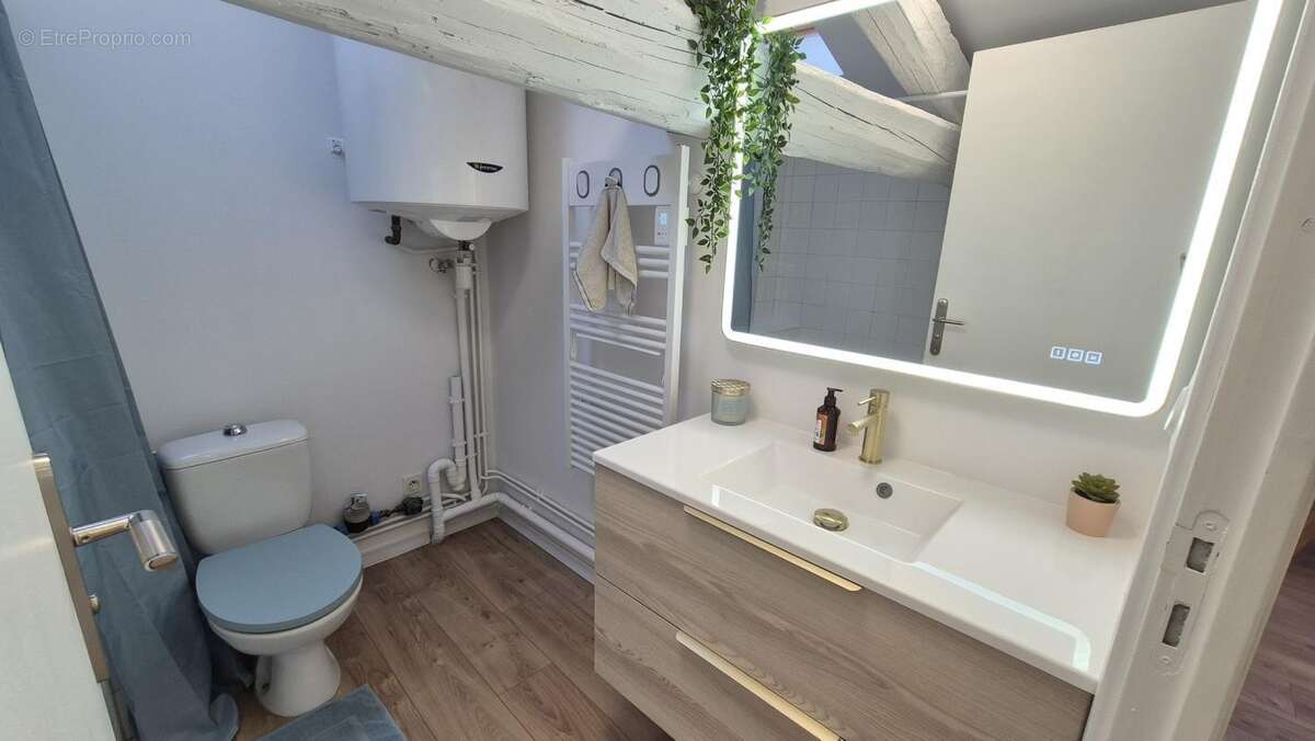 Appartement à CHARLY
