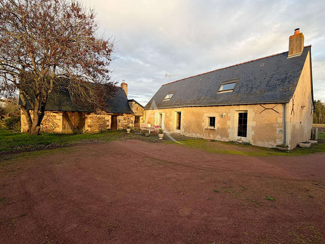 Maison à BLAISON-GOHIER