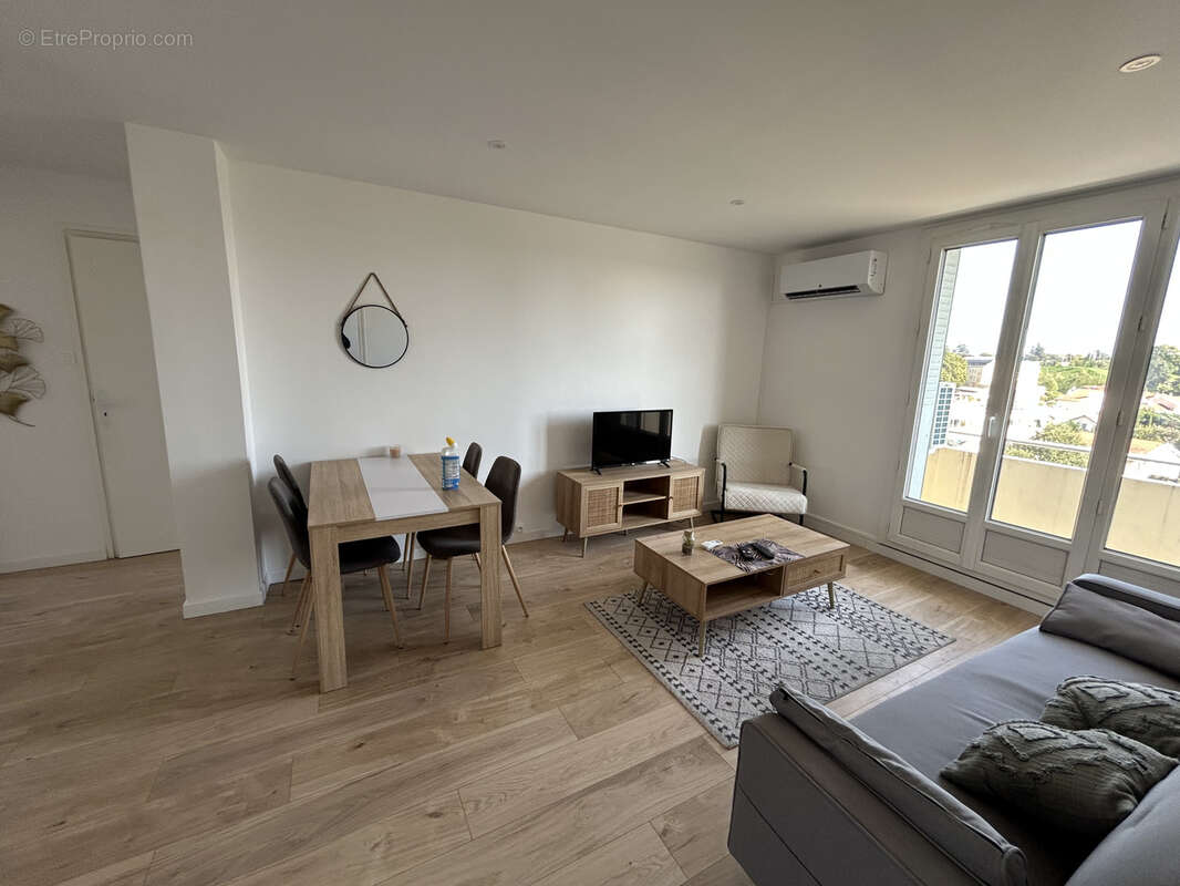 Appartement à BOURG-LES-VALENCE