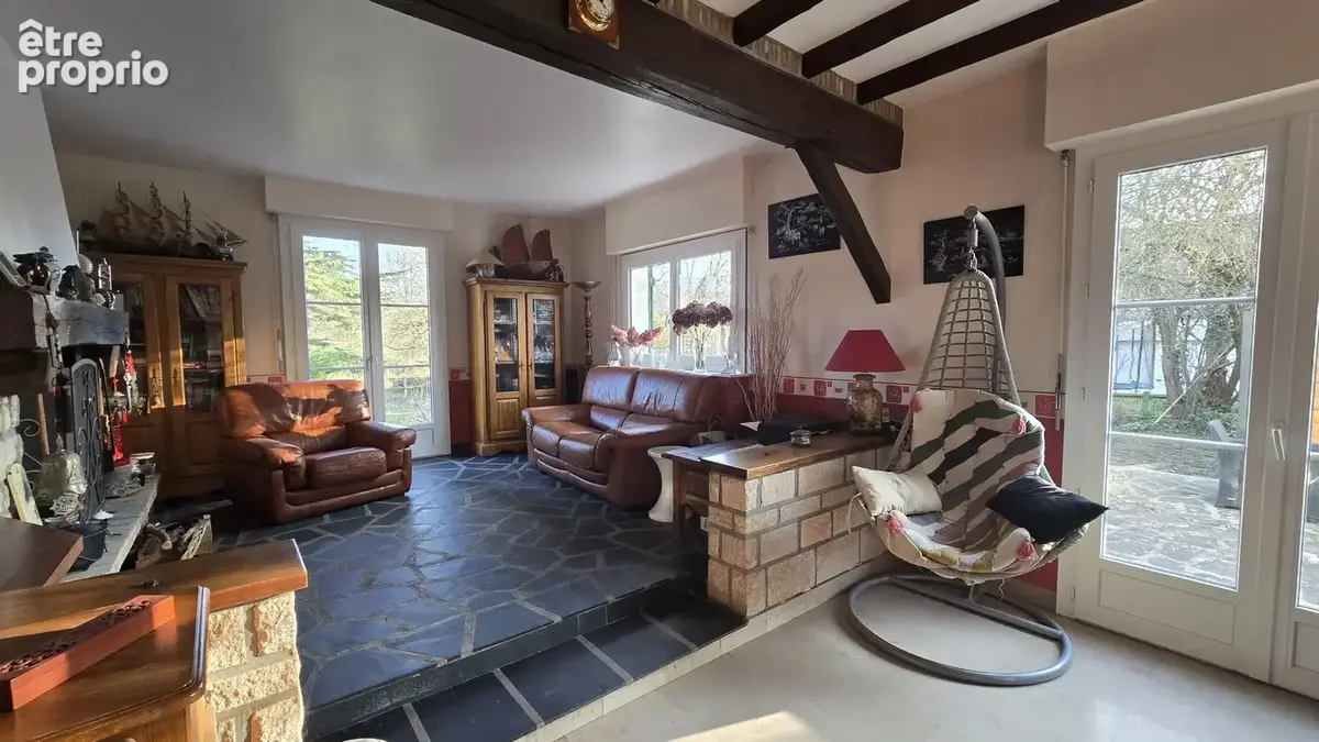 Maison de  226m2 sur sous sol total et terrain de 3550m2 - photo 5