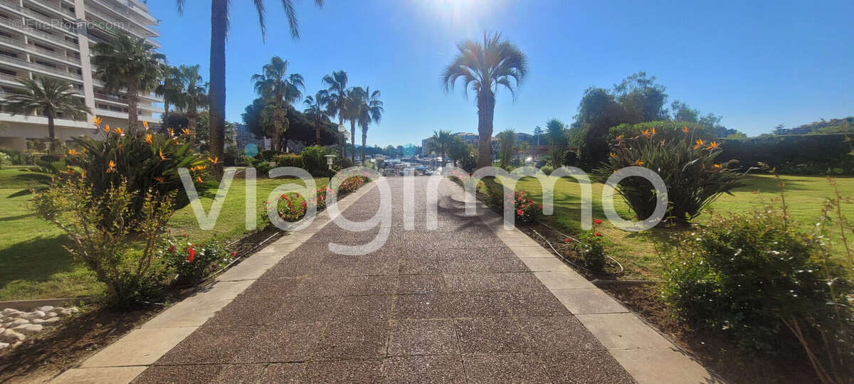 Appartement à MANDELIEU-LA-NAPOULE