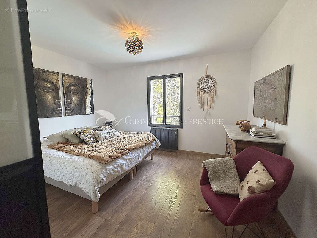 Maison à PERNES-LES-FONTAINES