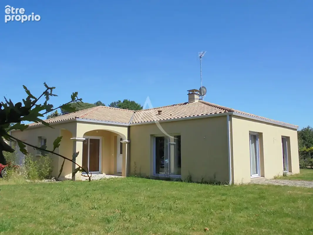 Maison à LA CHAPELLE-ACHARD