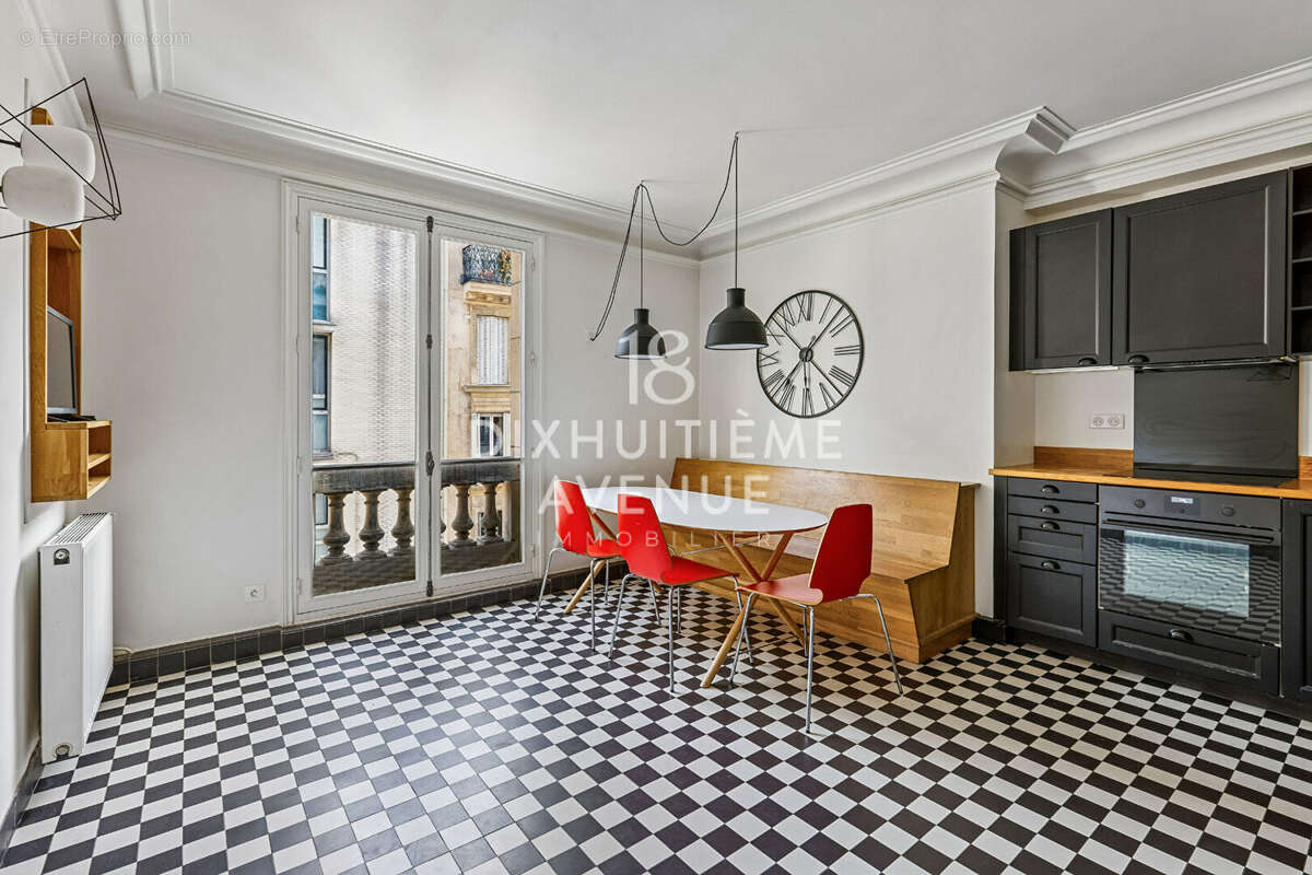 Appartement à PARIS-18E