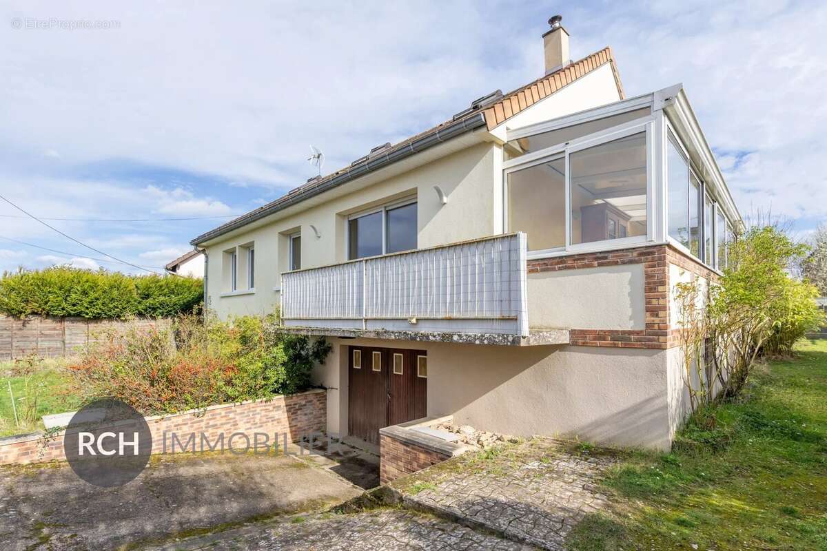Secteur Gambais - Forêt à pied - Maison familiale avec joli jardin arboré - photo 3