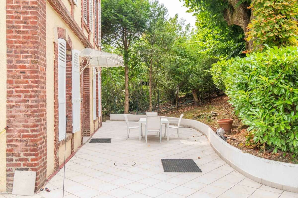 Maison 220 m² à Montmorency  - photo 9