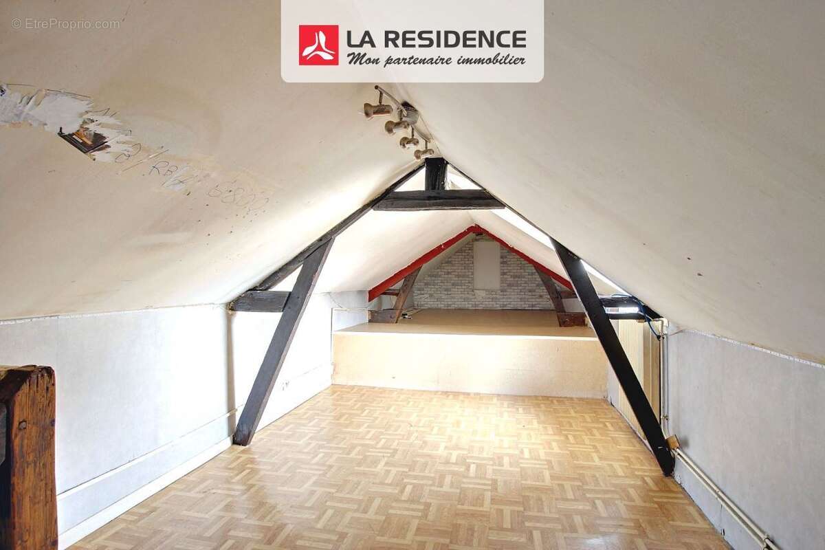 Maison à SAINT-ETIENNE-DU-ROUVRAY