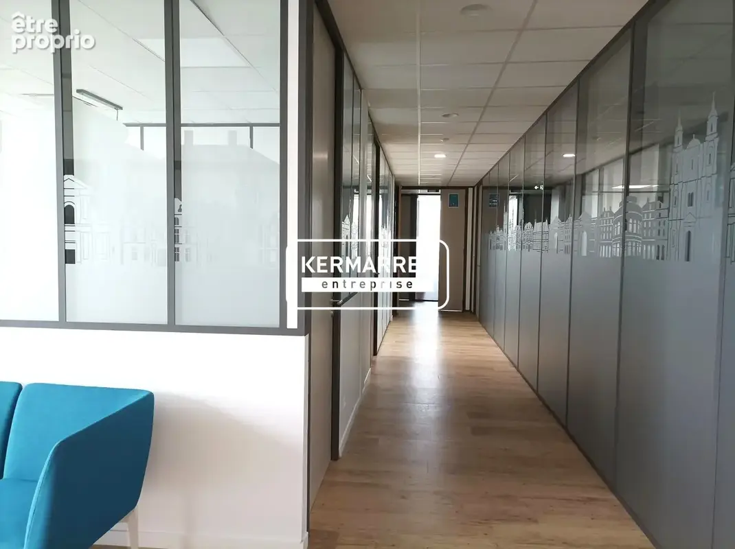 Commerce 770 m² à vendre à Saint-Jacques-De-La-Lande (35136) - photo 3