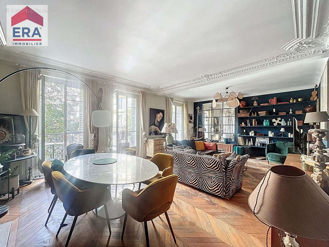 Appartement à PARIS-9E