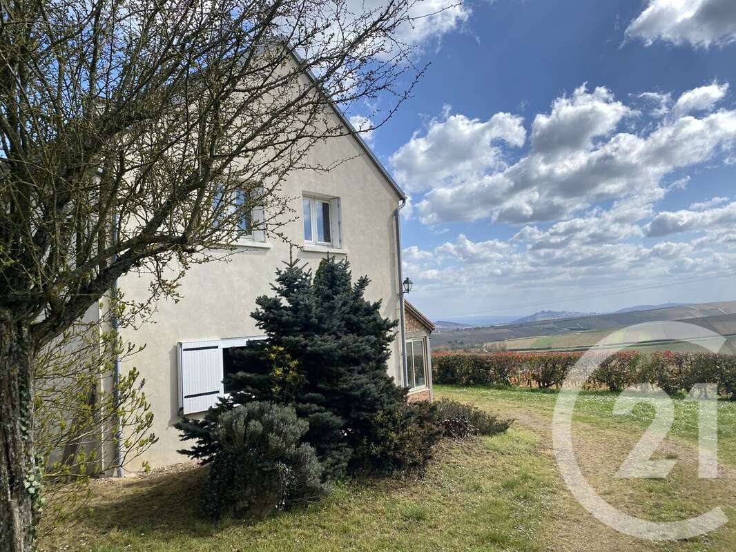 Maison à SURY-EN-VAUX