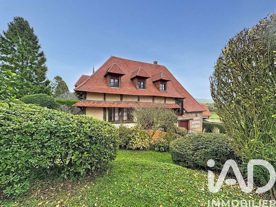 Maison 230 m² à Bures-En-Bray  - photo 2