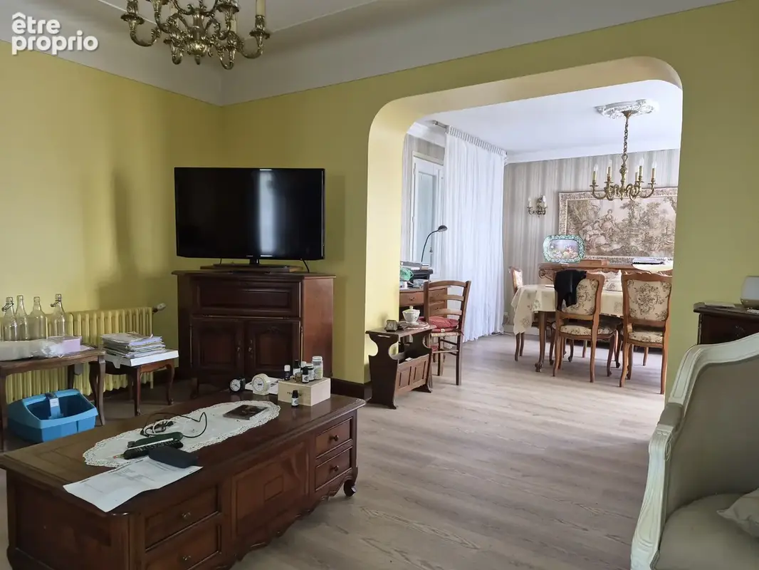NAINTRÉ   Ensemble immobilier avec deux maisons, dépendances et accès au Clain - photo 4