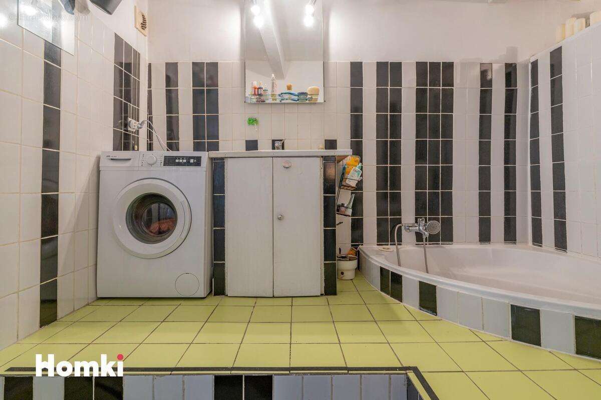 Appartement à MARSEILLE-7E