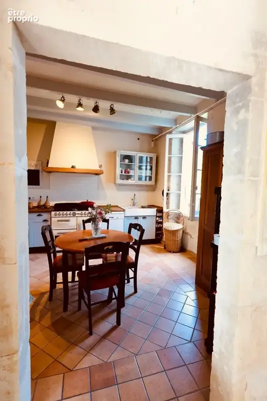 Maison 265 m² à Chenac-Saint-Seurin-D'uzet  - photo 6