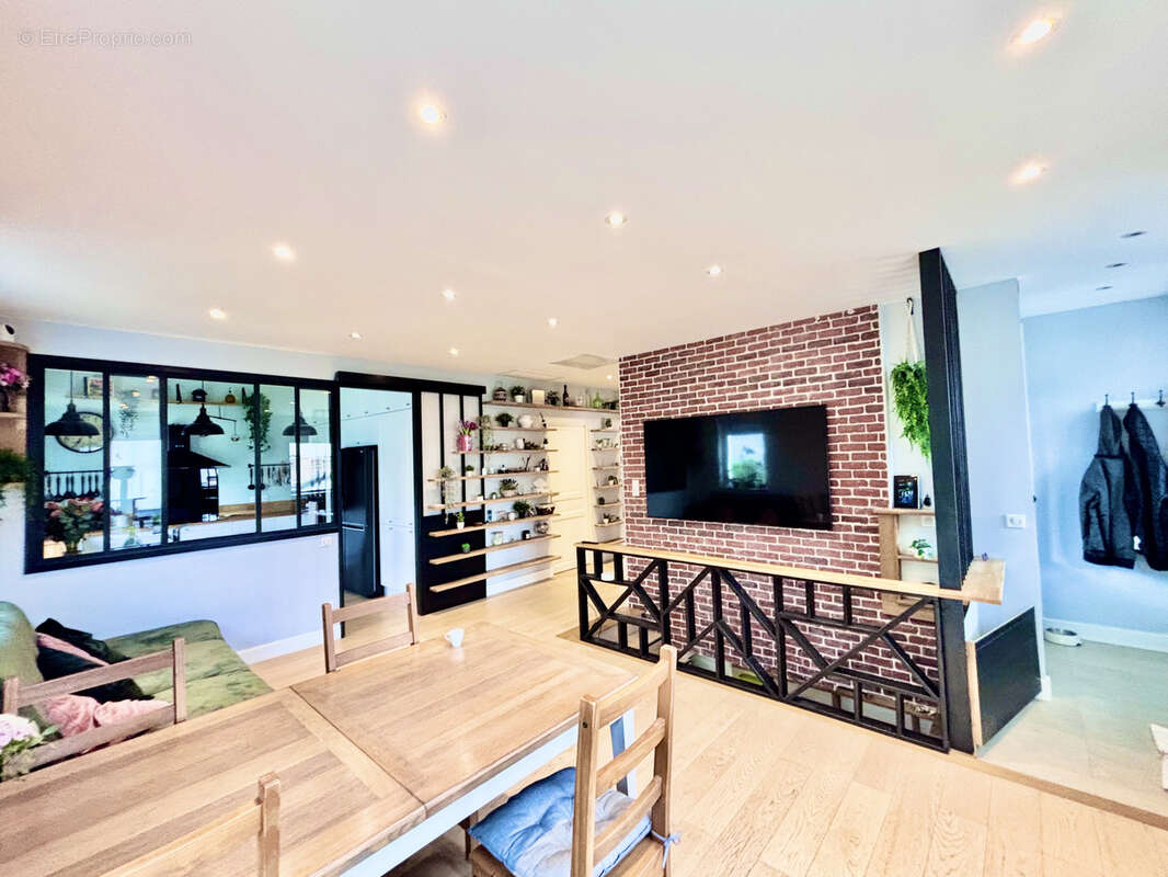 Le cannet villa t6  indivuelle 185 m2 sud ouest, terrain 610 m2 + t2 de 25 m2, avec piscine,  2 places de parkings - photo 3