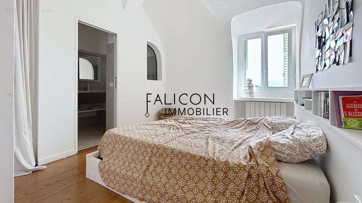 Appartement à FALICON