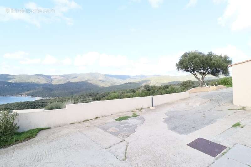 Très beau Duplex, 2 pièces avec vue mer/montagne, en Corse du Sud (20) - photo 9