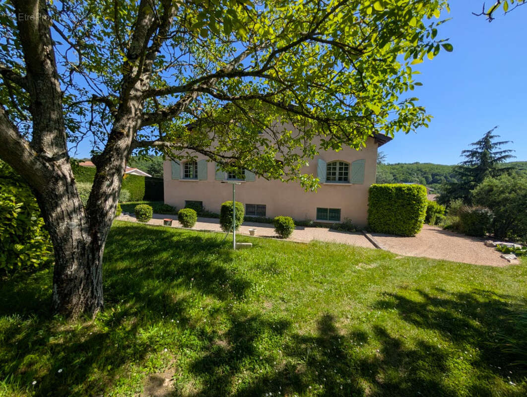 Maison à VILLE-SOUS-ANJOU