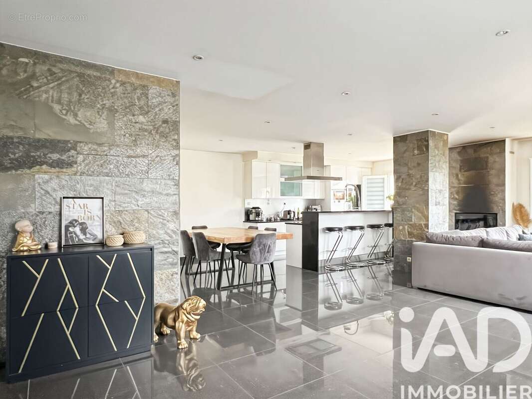 Photo 4 - Maison à PONTAULT-COMBAULT