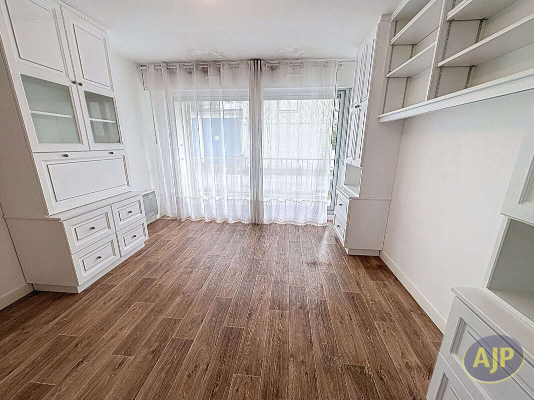 Appartement à LE POULIGUEN