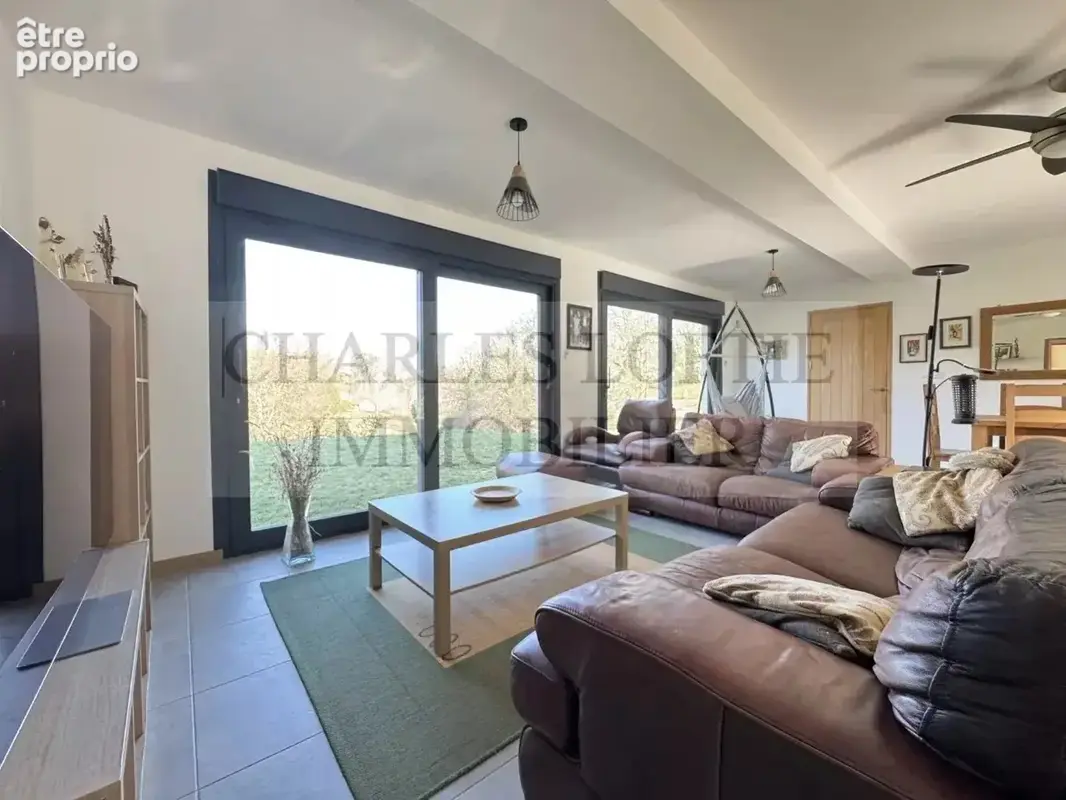 Superbe maison contemporaine de 155 m² sur un terrain de 6700 m² - photo 6