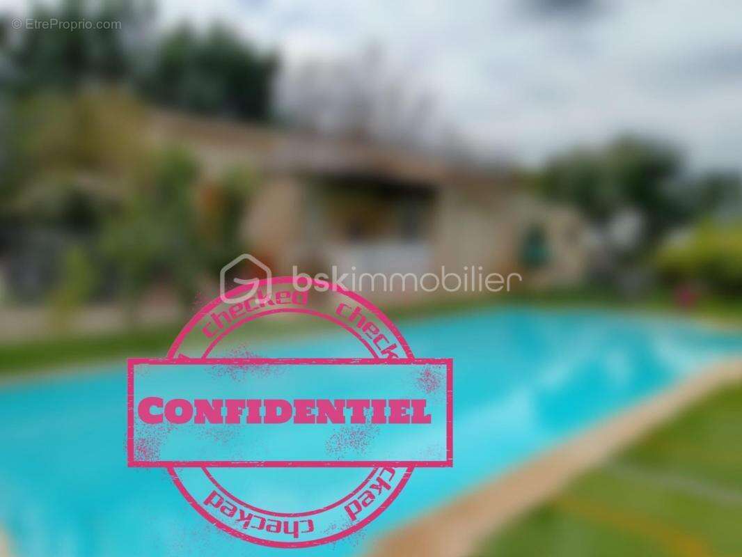 Commerce à CHATEAU-ARNOUX-SAINT-AUBAN