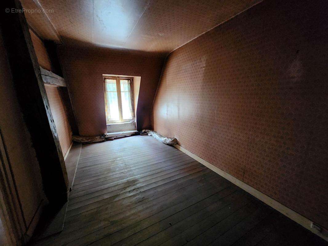 Maison à SAINT-AGIL